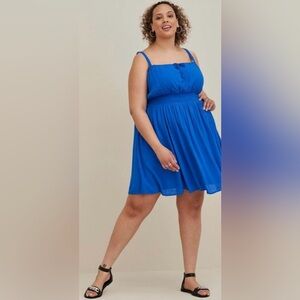 NWT, Torrid Women's 1X Mini Gauze Smocked Waist Sleeveless Dress Blue Plus Size